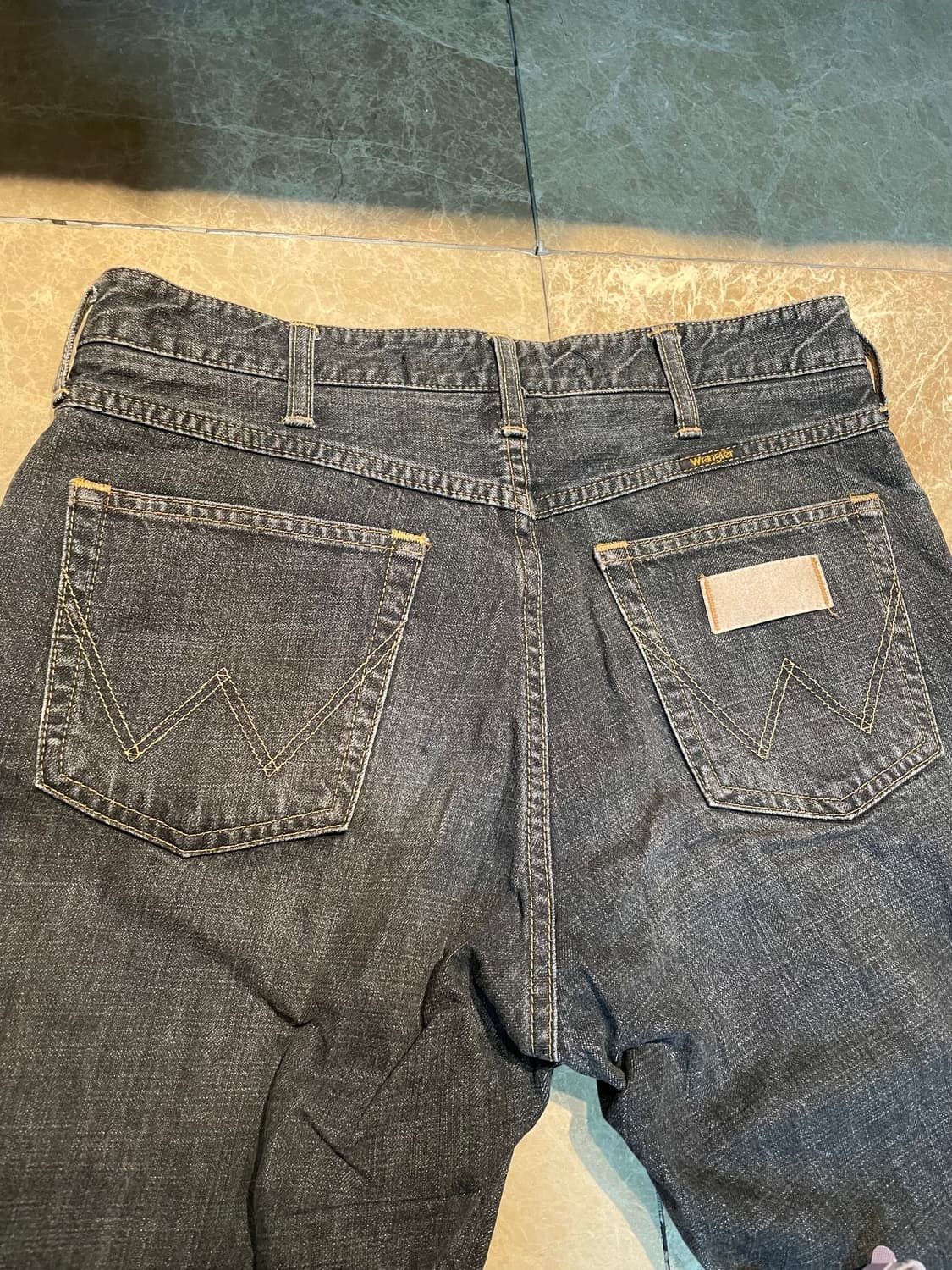 (Wrangler) 랭글러 다크 차콜 워시드 데님 상품이미지6