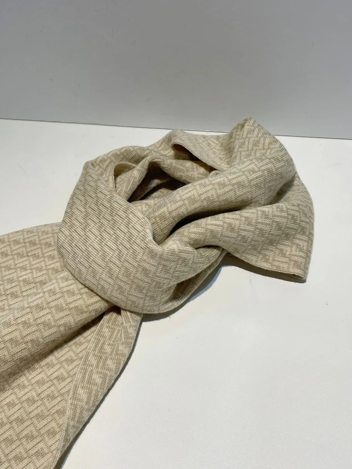 펜디 FENDI FF 주카 패턴 머플러 숄 목도리 A1540 상품이미지2