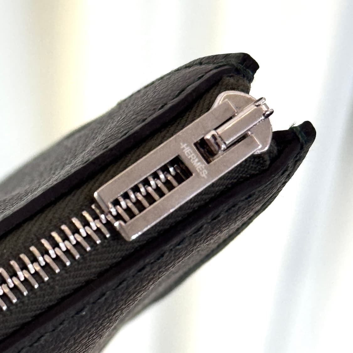 [새상품급] 에르메스 지펭고 GM 토일리트리 스탠딩 클러치 그리메이어 상품이미지6