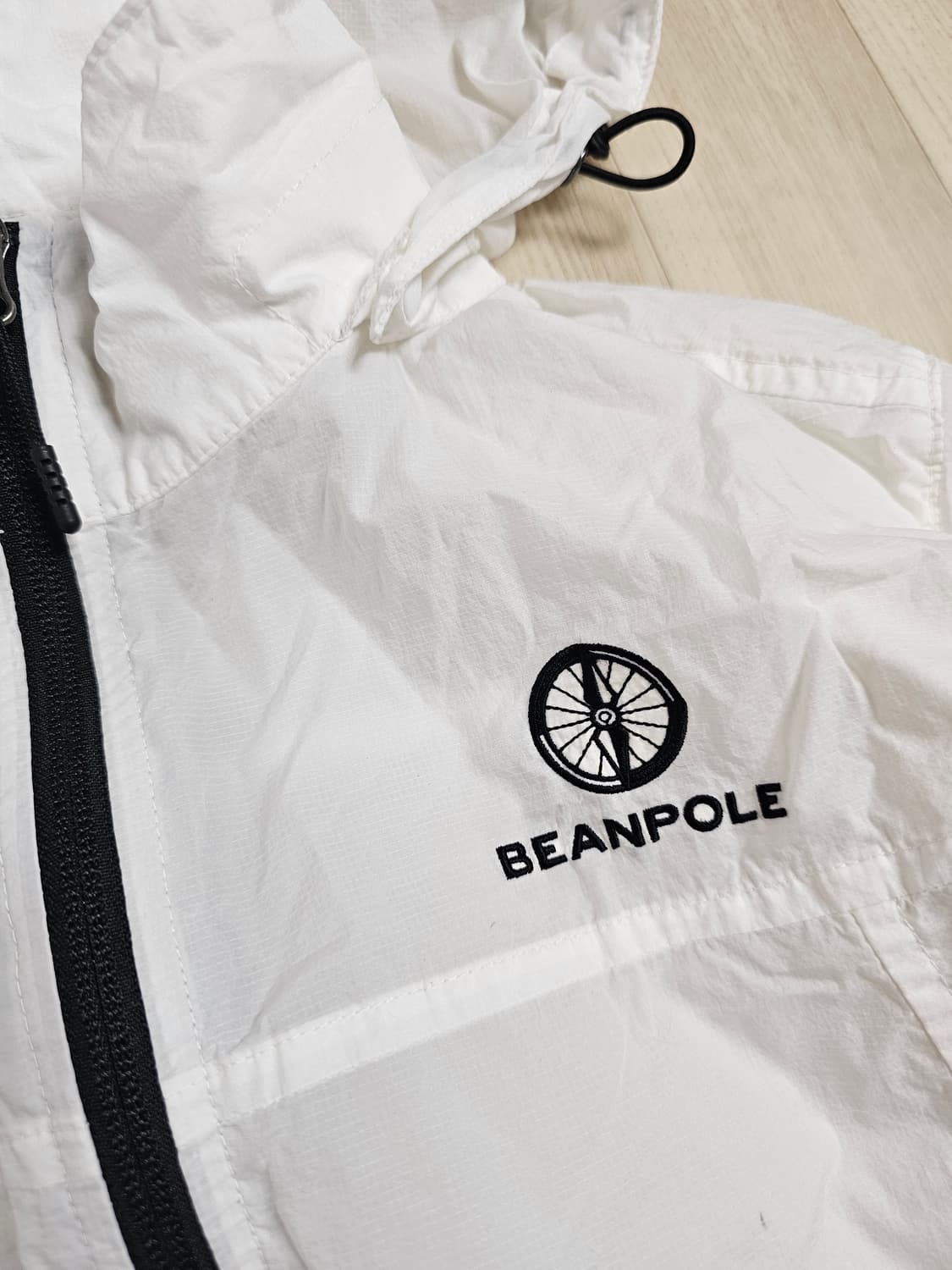 ​[95] 빈폴 아웃도어 화이트 경량 후드 바람막이 자켓 상품이미지3