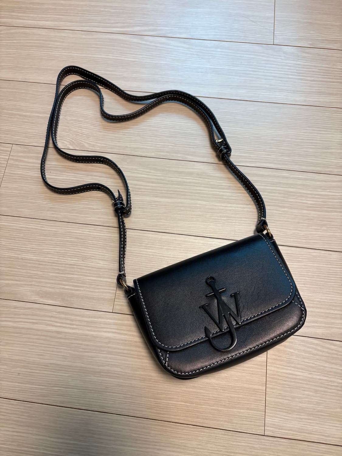  JW앤더슨 레더미니백 상품이미지1