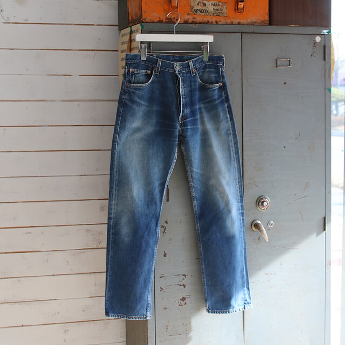 (착용컷) 리바이스 501 (남성용 31) 상품이미지3