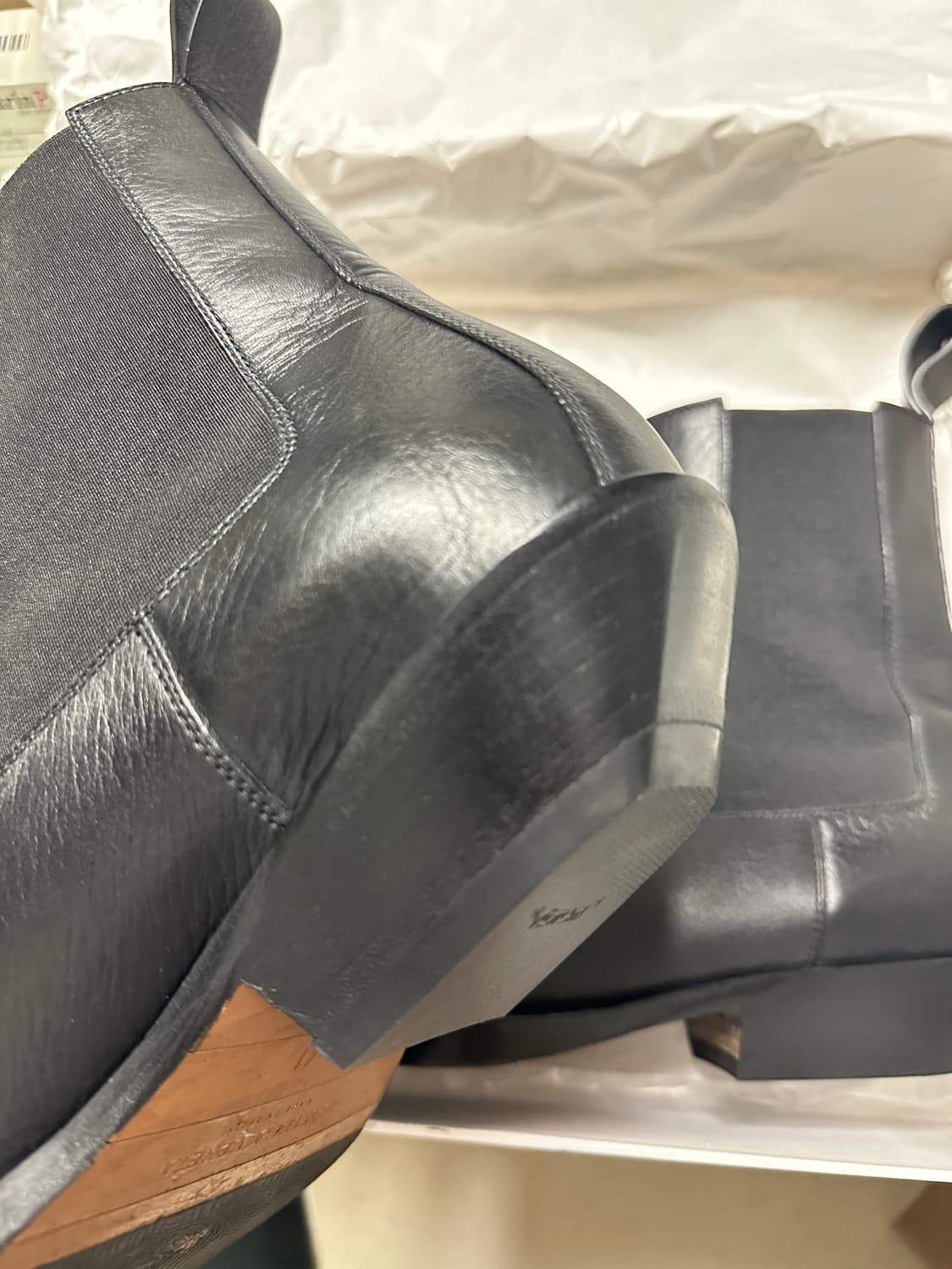 Bottega Veneta - Lean Chelsea Boots 41 상품이미지9