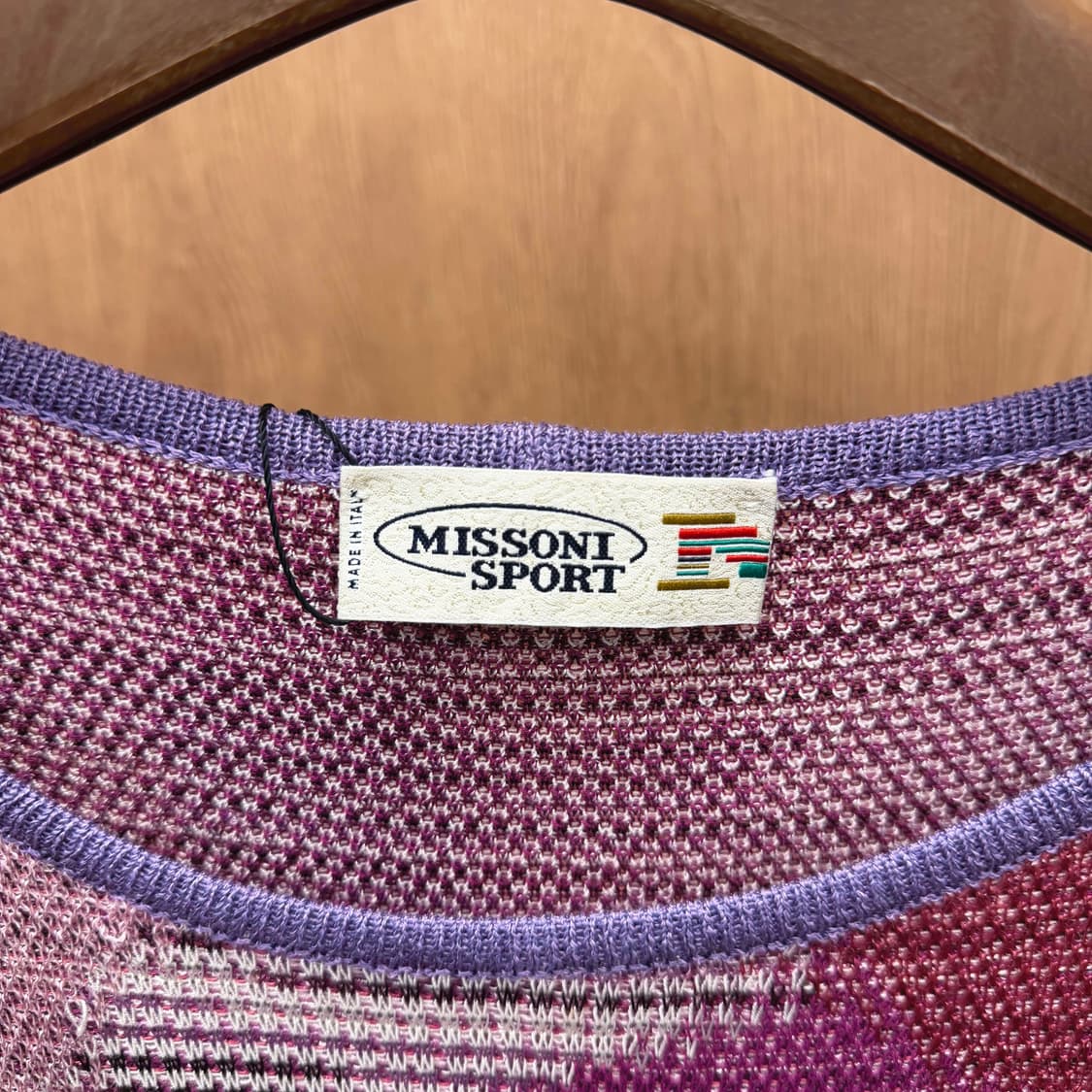 미쏘니 스포츠 라운드넥 니트 베스트 패치워크 자가드 텍스처 디테일 퍼플 상품이미지6