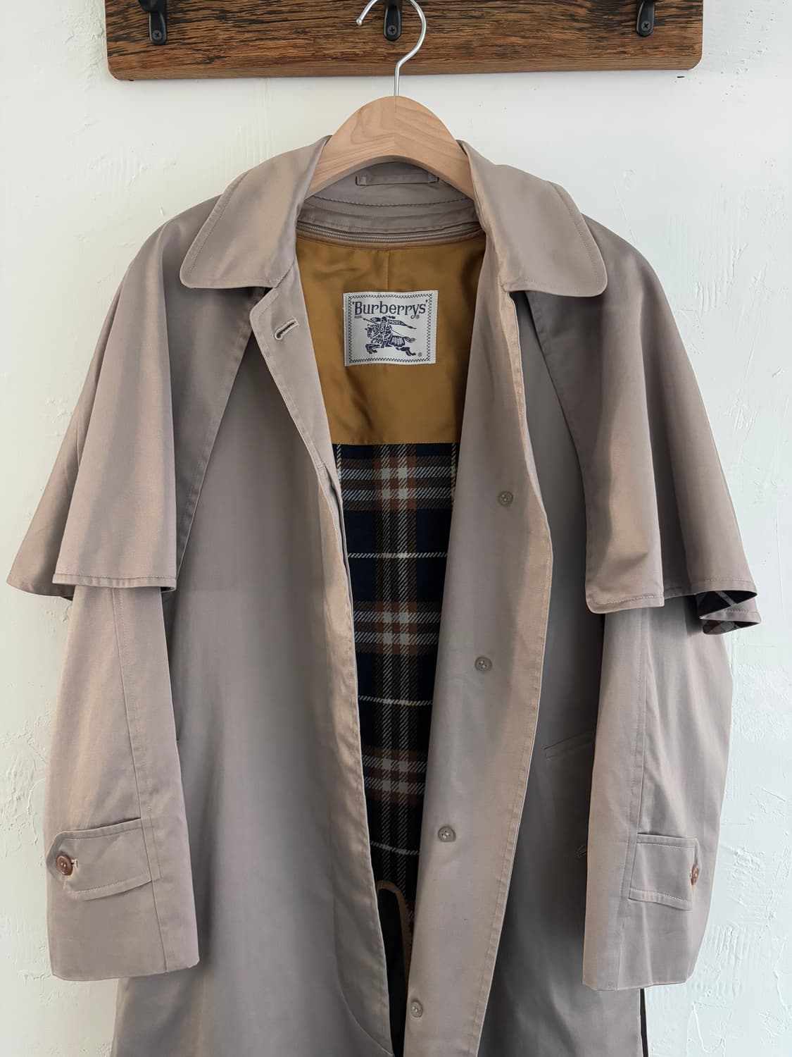 Burberry 버버리 퍼플베이지 케이프 코트 상품이미지7