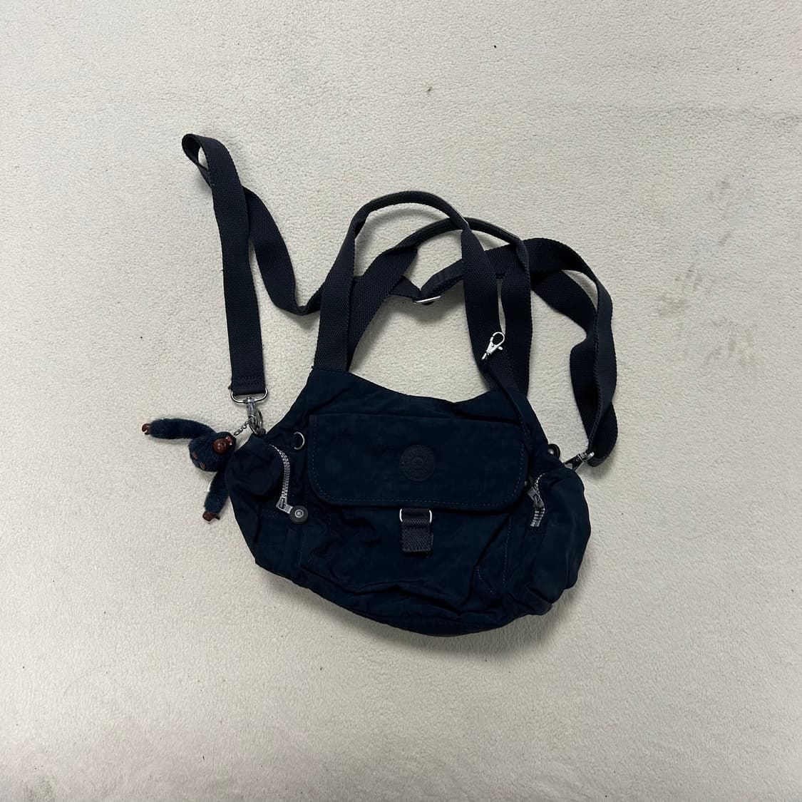 Kipling Navy Crossbody Bag 상품이미지4