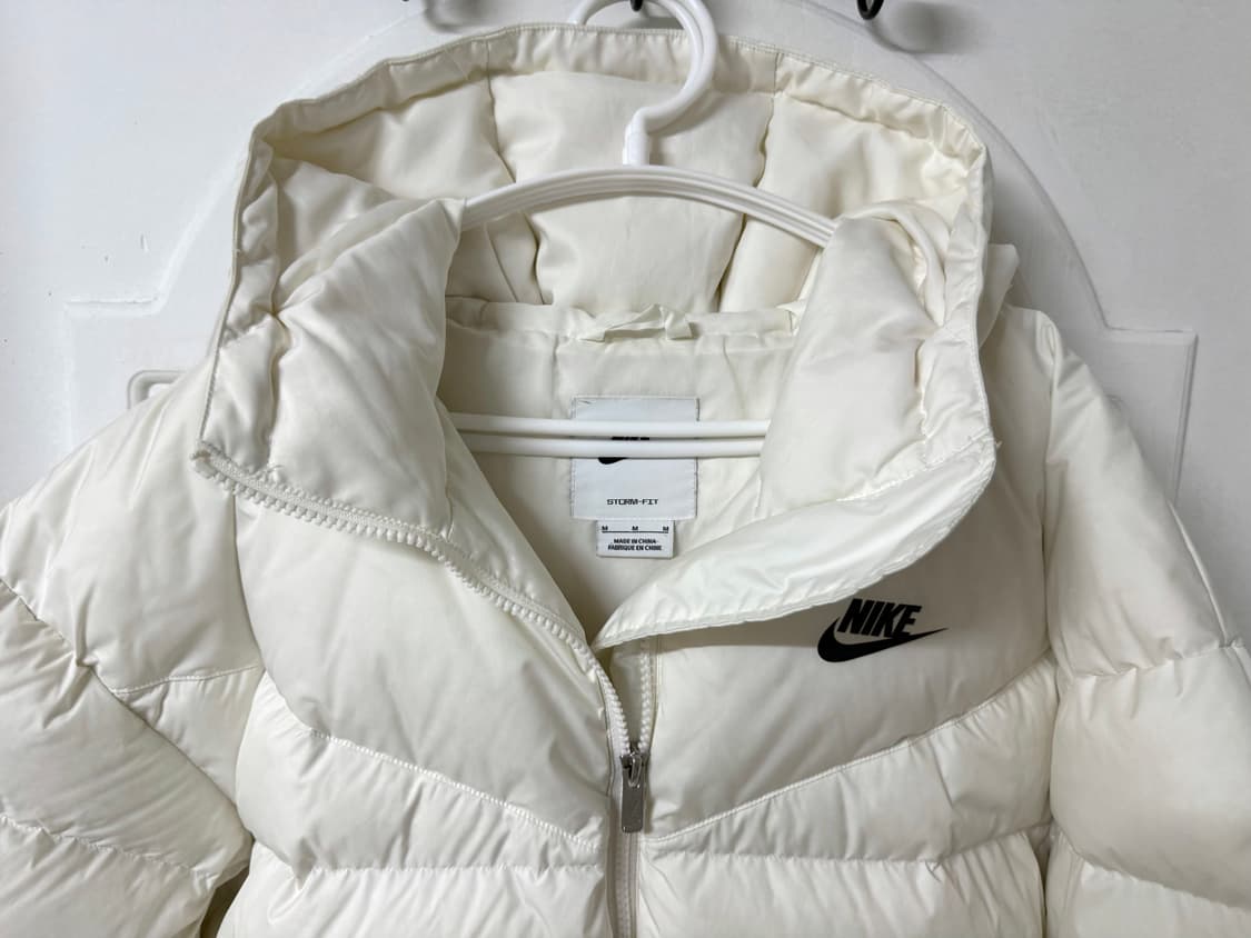 85 m사이즈 여성 나이키 스톰핏 화이트 숏패딩 상품이미지4