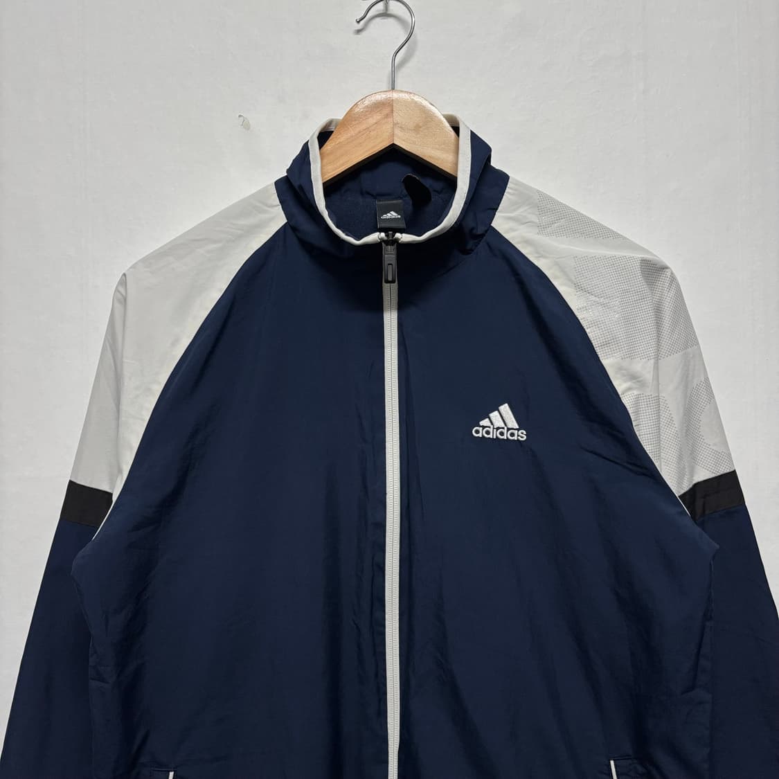 아디다스 네이비/화이트 바람막이 상품이미지2