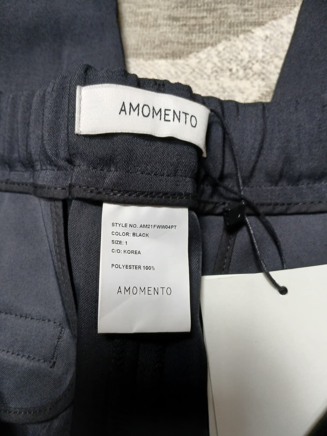 아모멘토 블랙 볼륨 실루엣 팬츠 상품이미지4