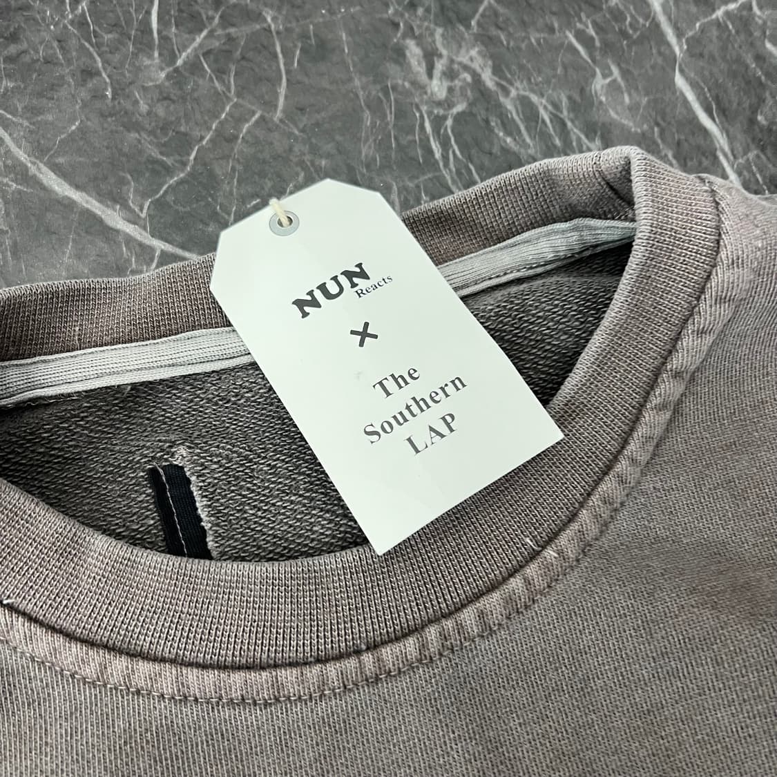 더써든랩 x 넌리액트 피그먼트 맨투맨 상품이미지5