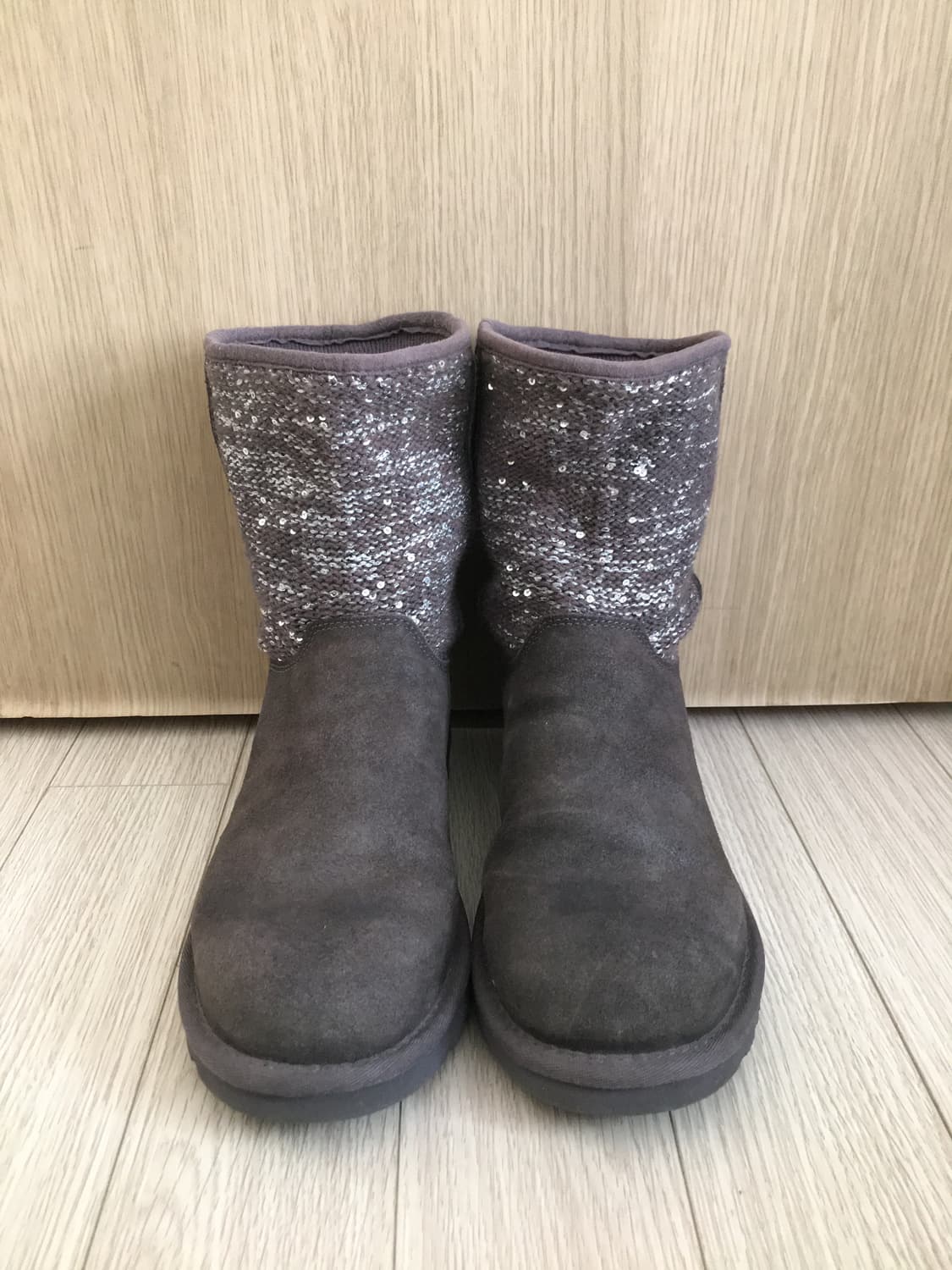 Ugg spangle boots 상품이미지1