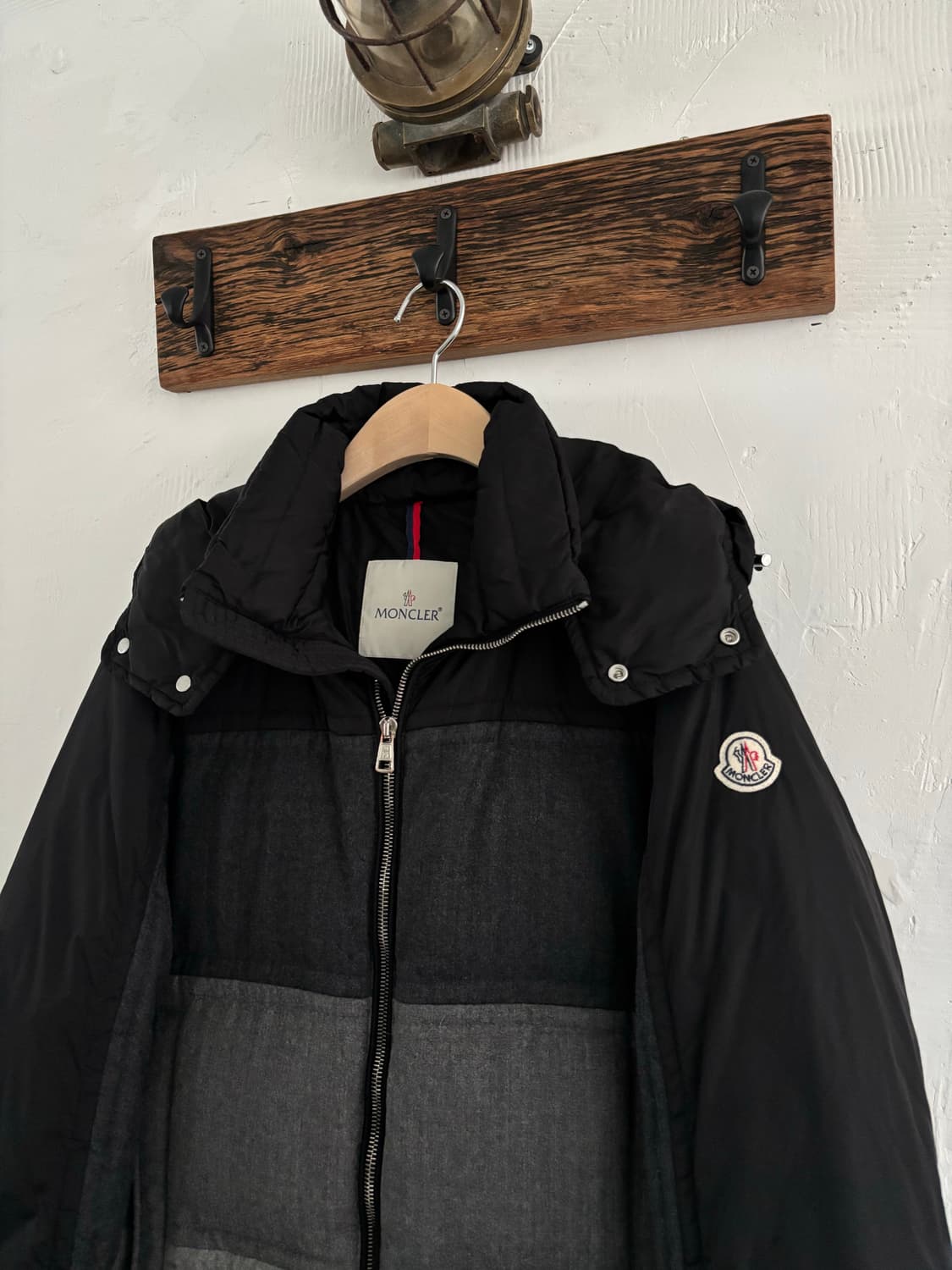 Moncler 몽클레어 블랙 그레이 배색 패딩  상품이미지2