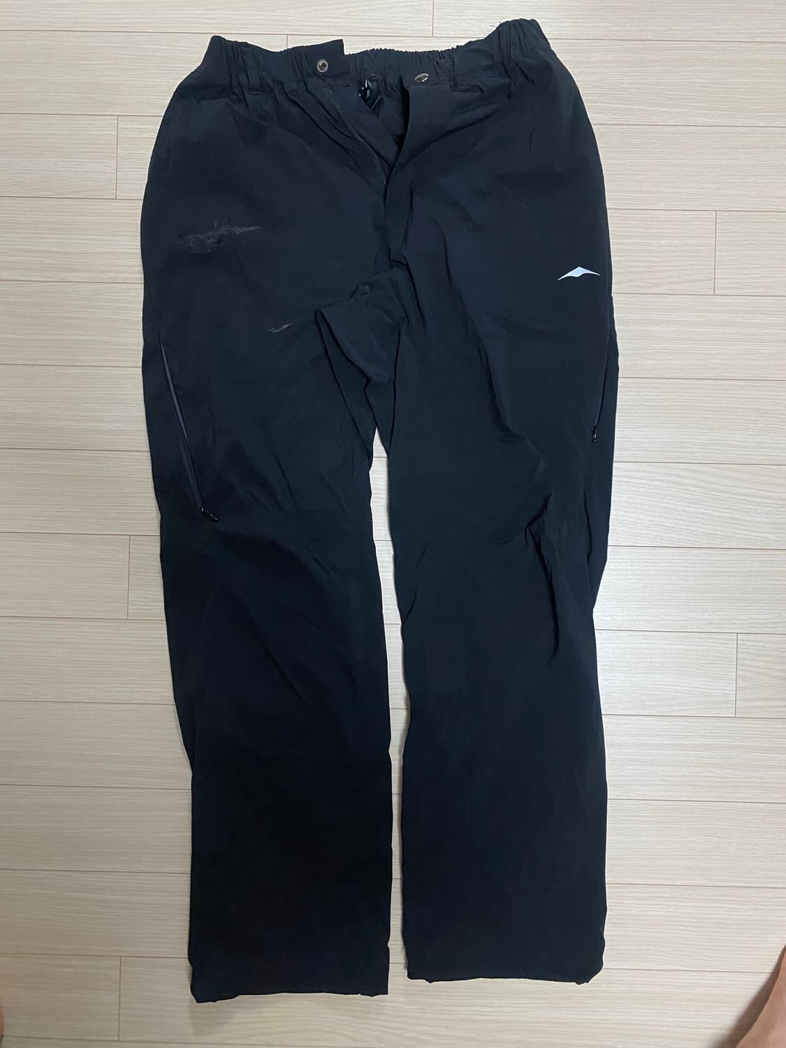 고요웨어 벤틸레이션 커브드 팬츠 상품이미지1