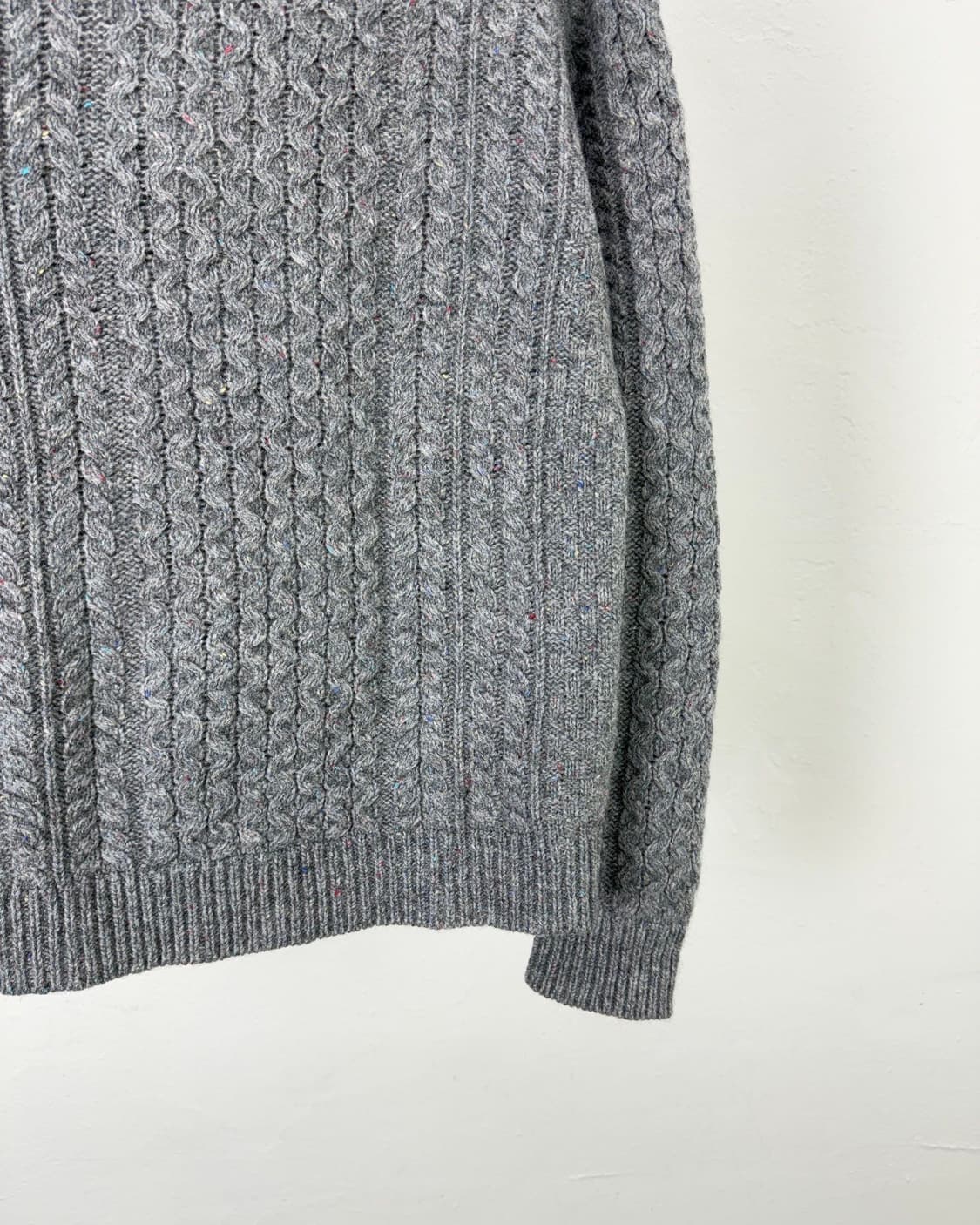 빔즈 그레이 부클레 케이블 크루넥 니트 스웨터 상품이미지5