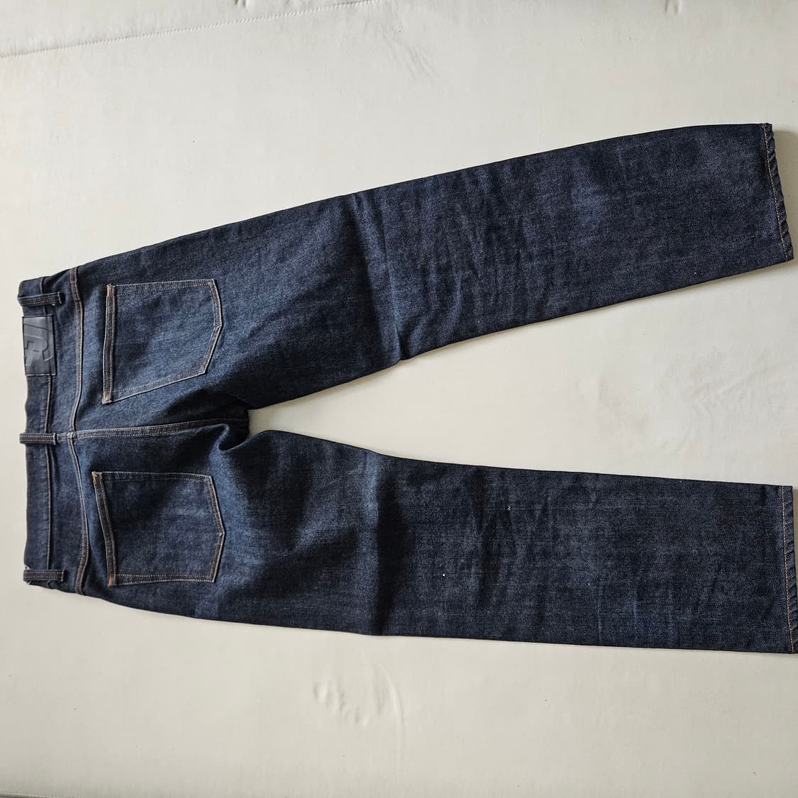 [32] 유니클로 +j 슬림핏 셀비지 진 상품이미지2