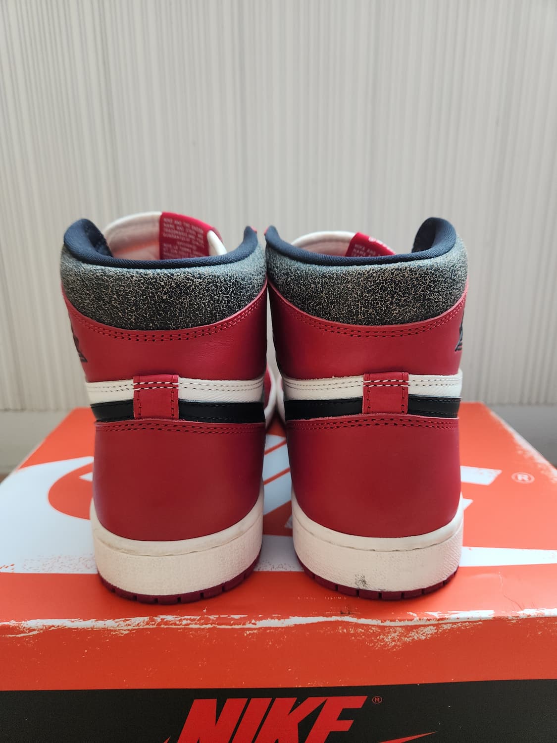 조던 1 레트로 하이 OG 시카고 로스트 앤 파운드 상품이미지5