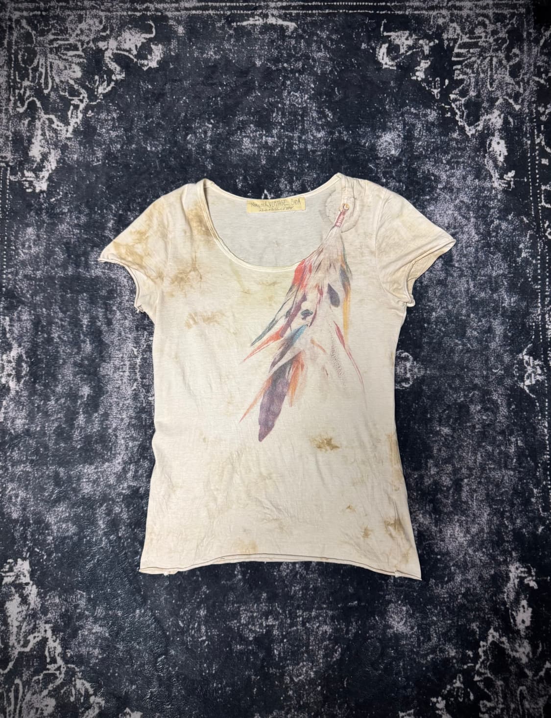 G.O.A Feather Detail Short T-shirt 상품이미지1