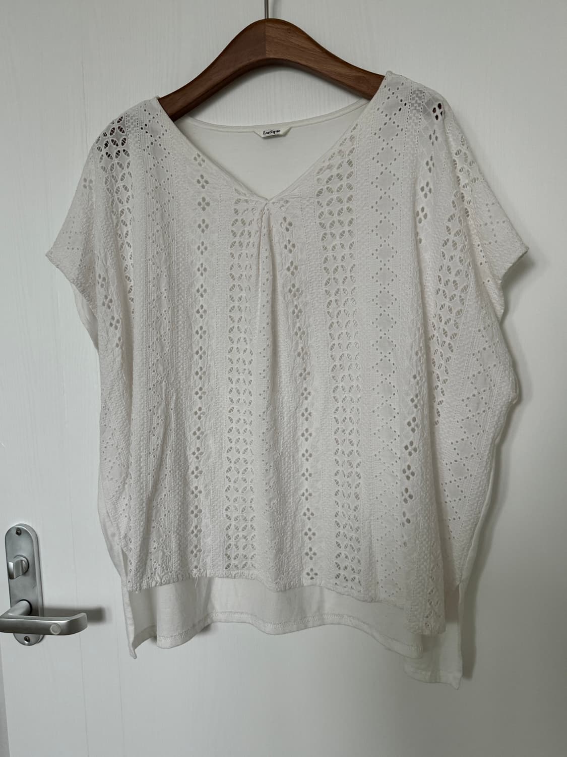 White Lace Poncho Blouse 상품이미지5