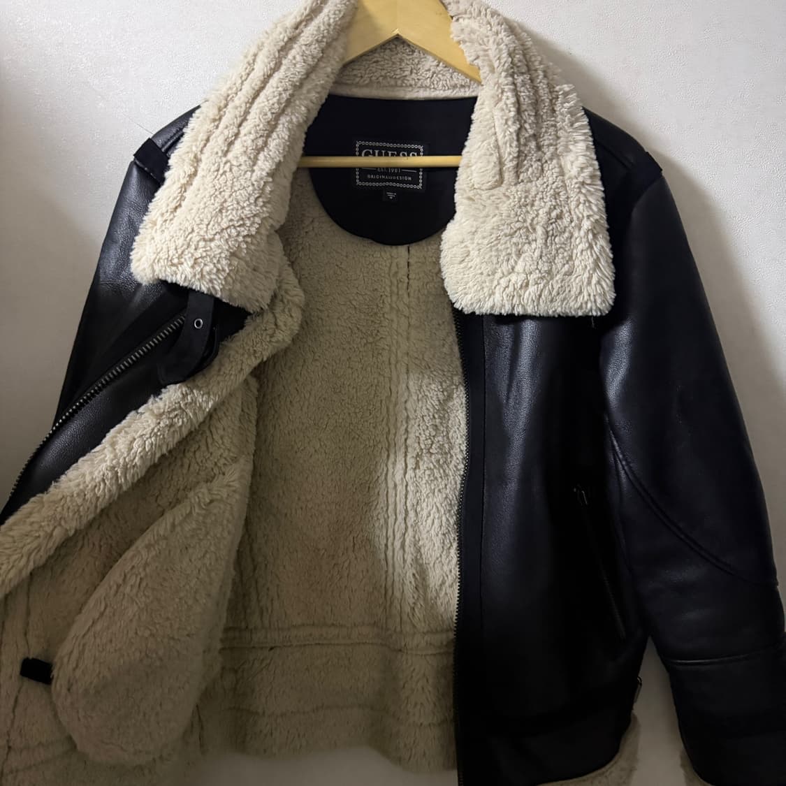 게스 하이넥 남녀공용 무스탕 M (남성 95정도) 상품이미지8