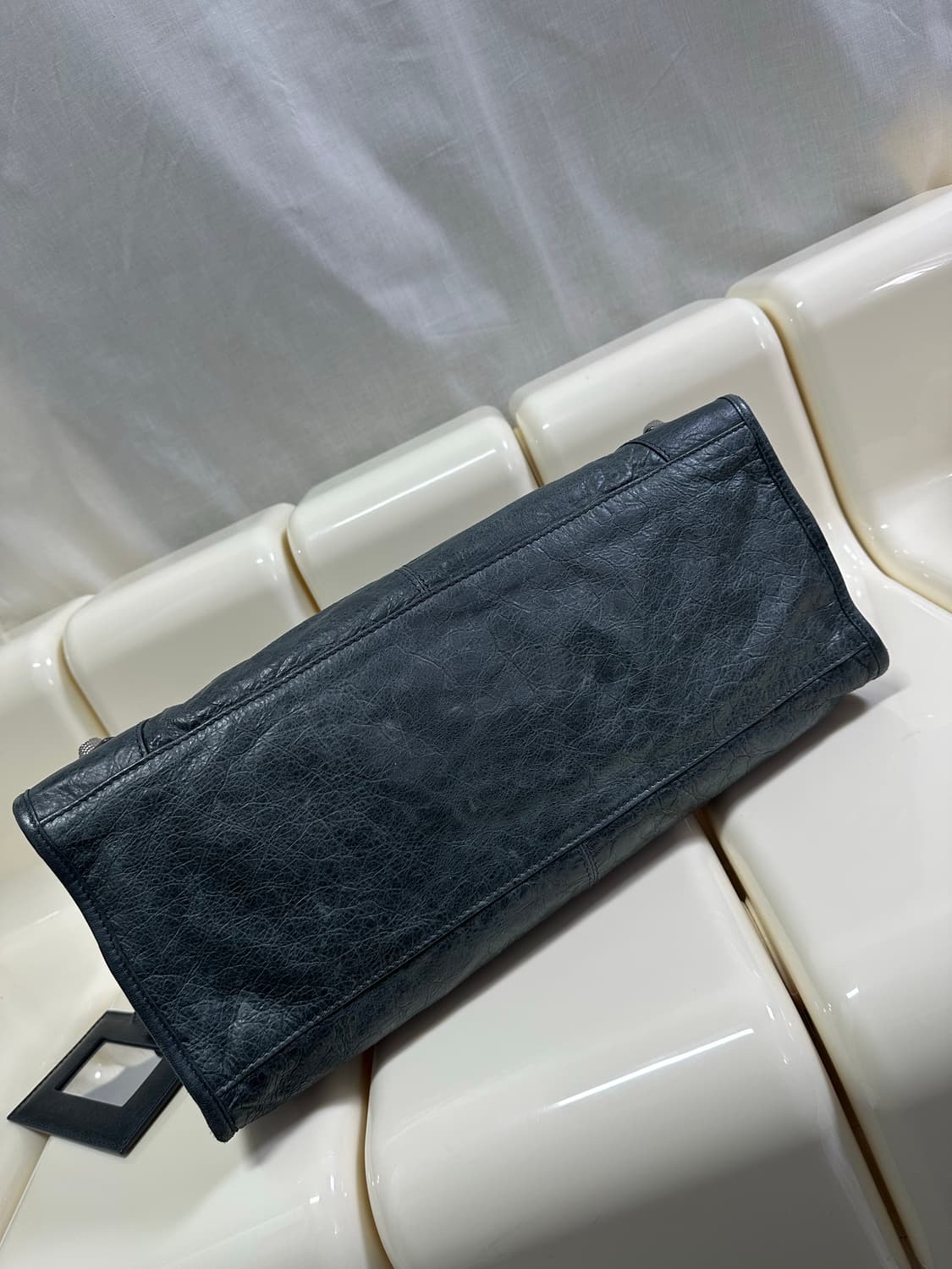 [A 정품] 발렌시아가 시티 모터백 파트타임 다크그레이 상품이미지5