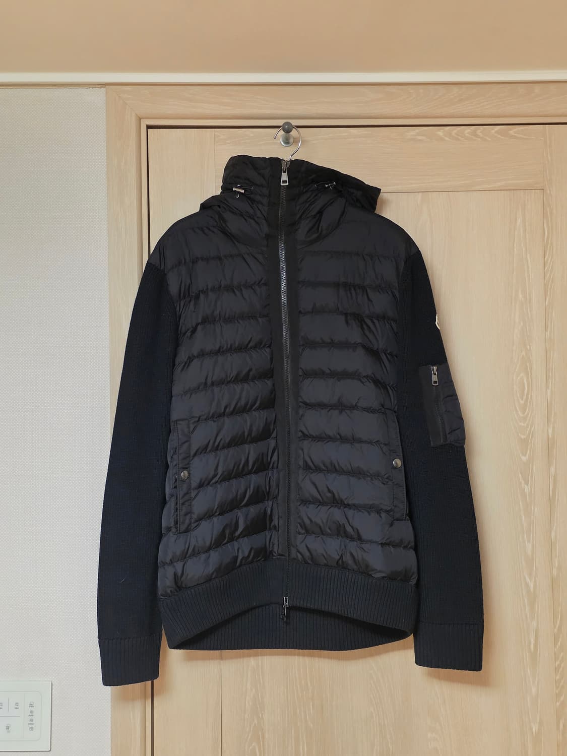 [XL] 25FW 몽클레어 니트 후드 집업 패딩 새상품급 상품이미지1