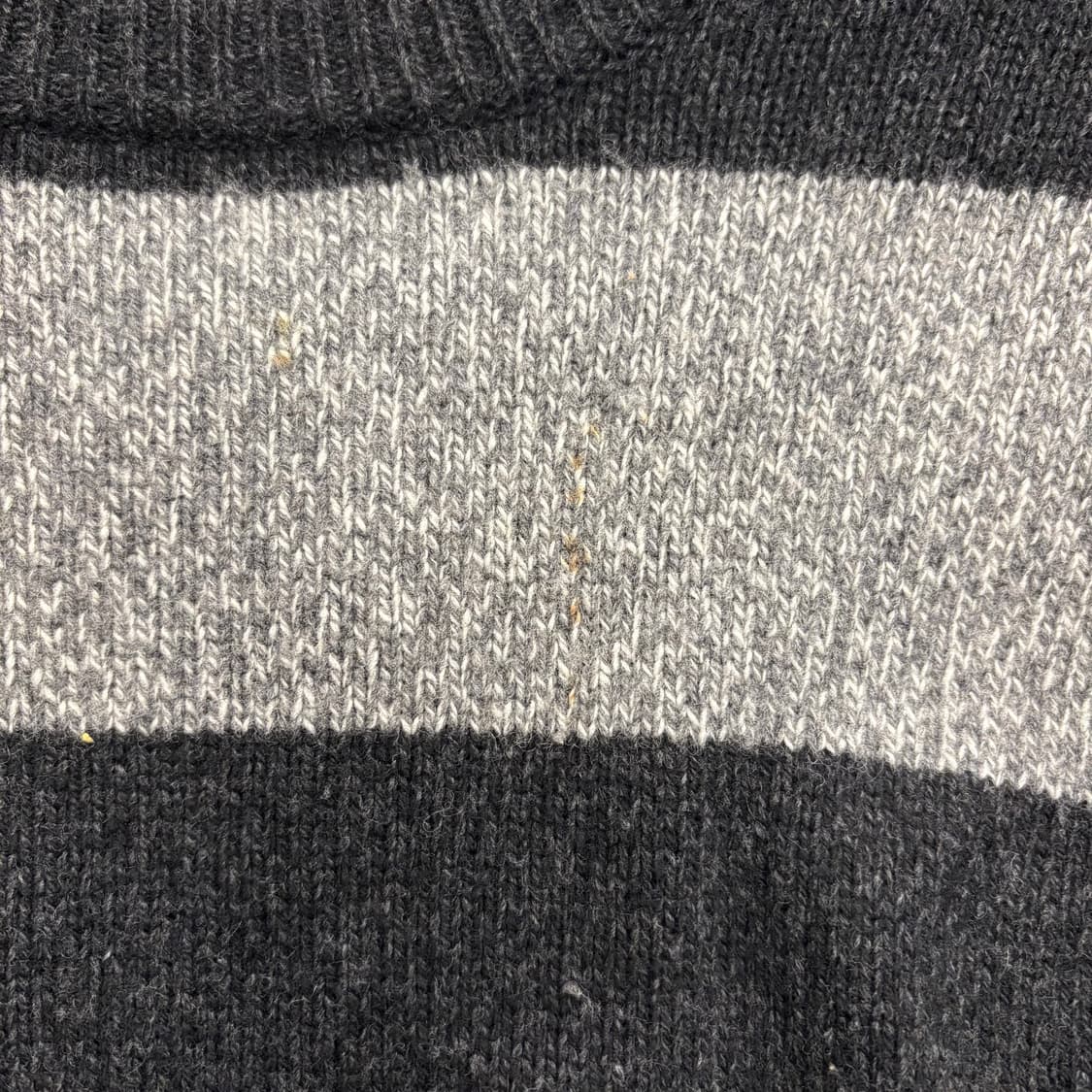 폴스미스 울 블렌드 긴팔 니트 와이드 스트라이프 패턴 디테일 블랙 그레이 상품이미지8