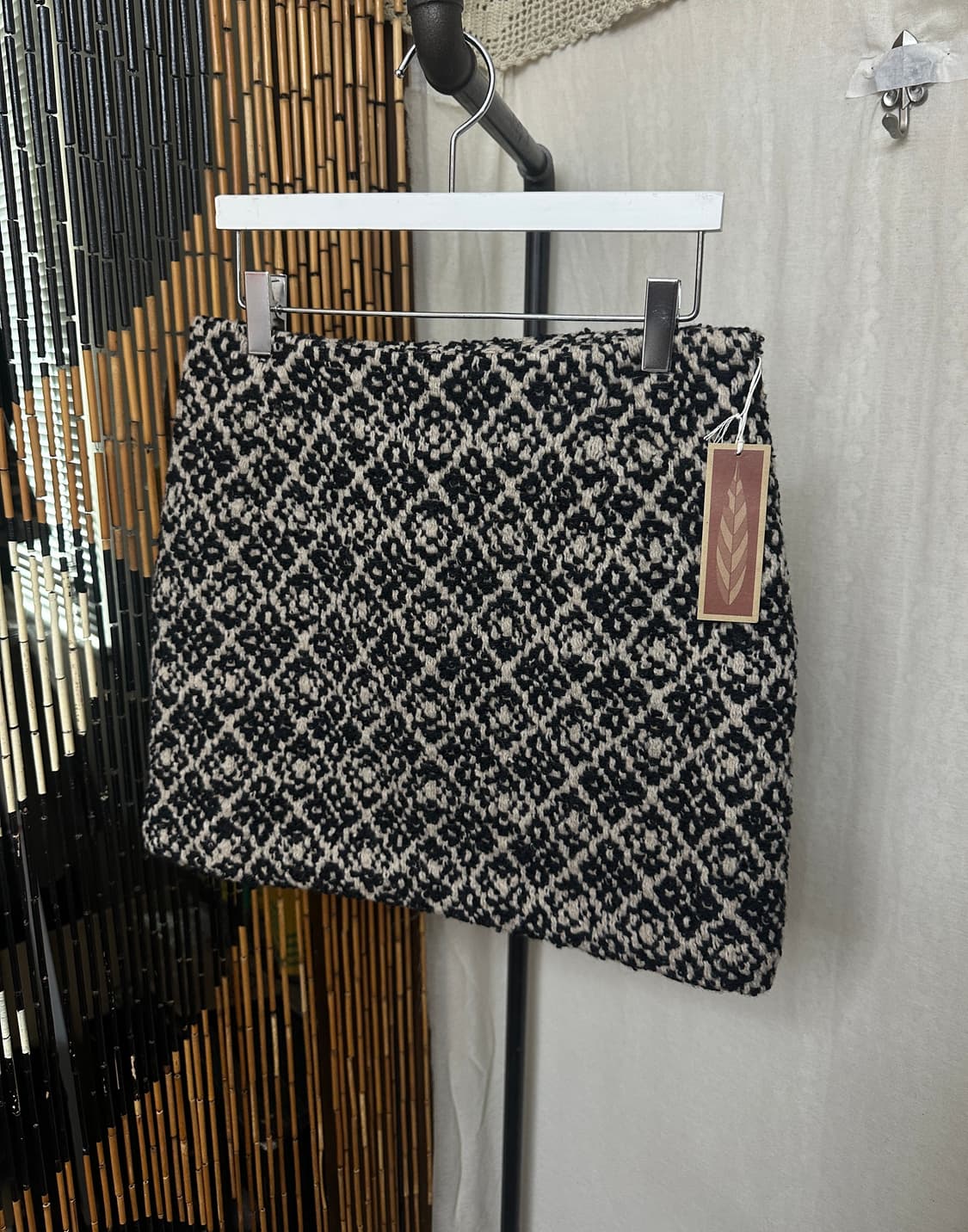 (택o) amnis heavy tapestry wool skirt 상품이미지1