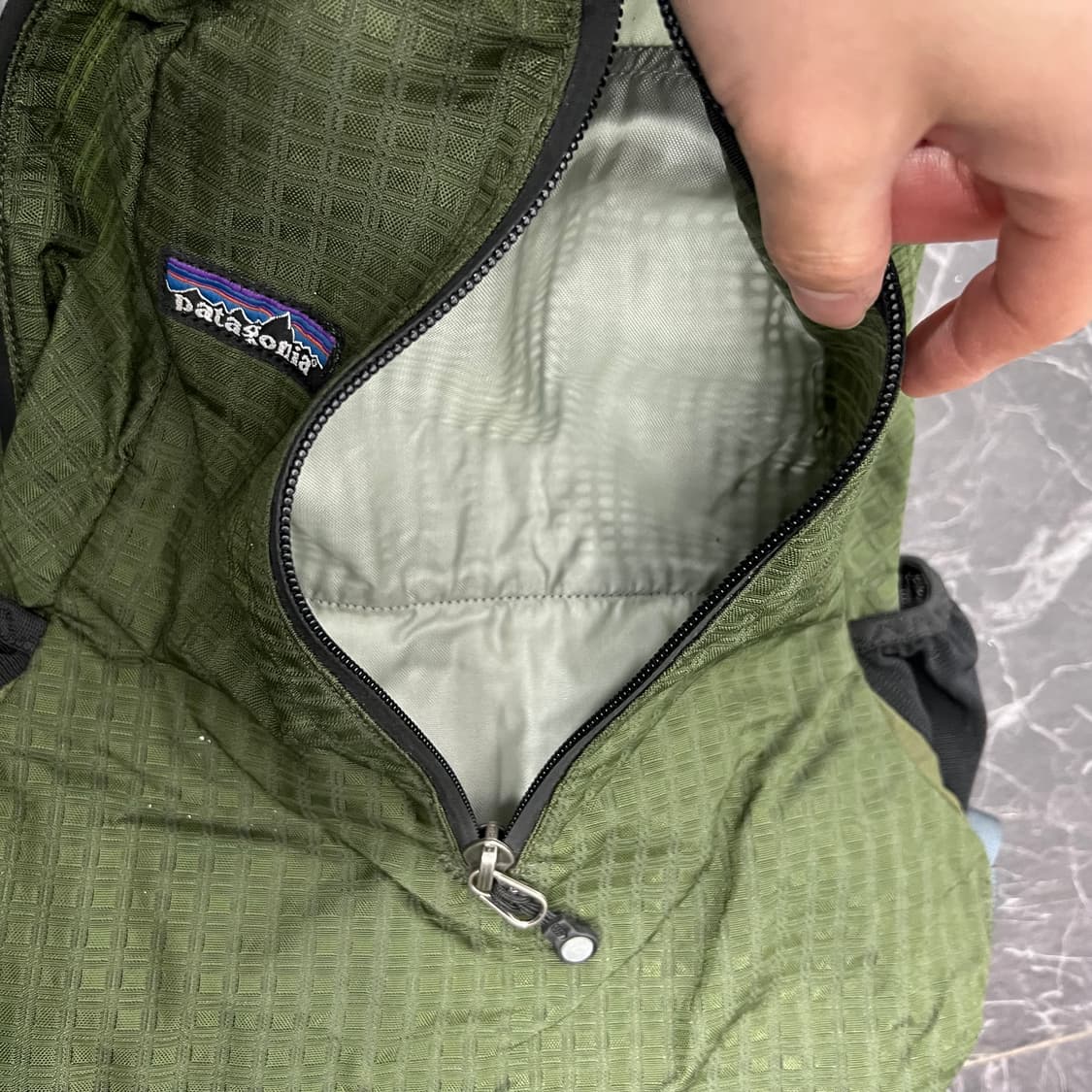 파타고니아 카탈리스트 백 팩 카키 상품이미지6