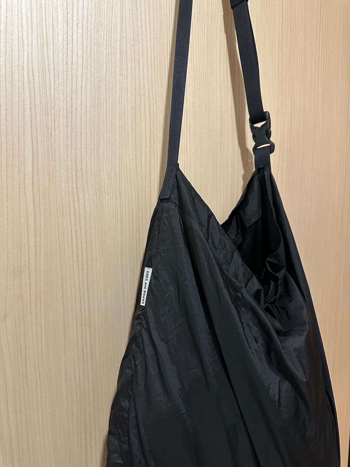 앤즈앤드민즈 패커블 숄더백 블랙 상품이미지2