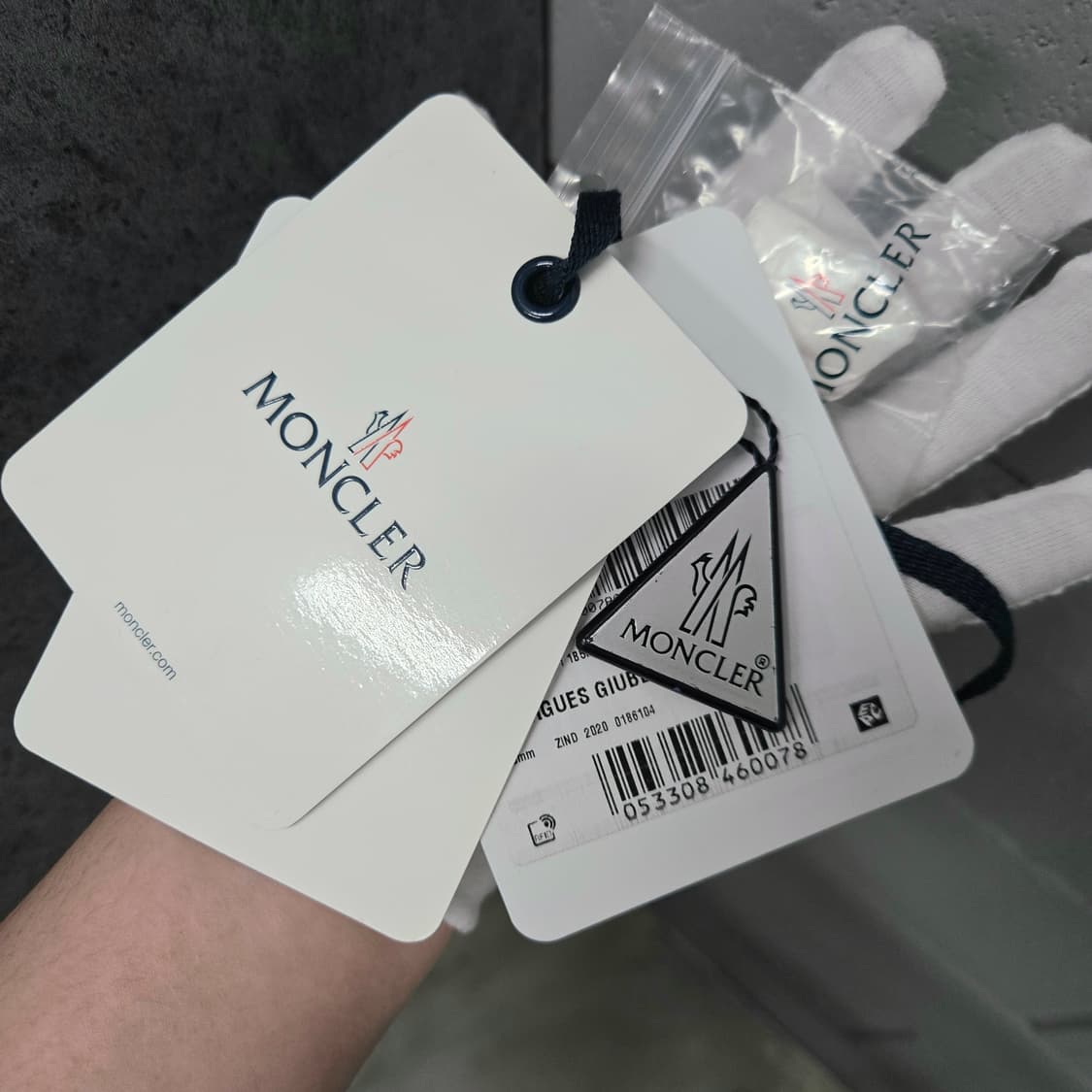 몽클레어 OLARGUES 삼선 빅로고 경량패딩 4사이즈 상품이미지8