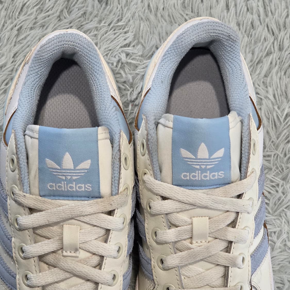 2a-8아디다스 포럼 볼드 로우 화이트 스카이블루 245mm-상태굿 상품이미지6