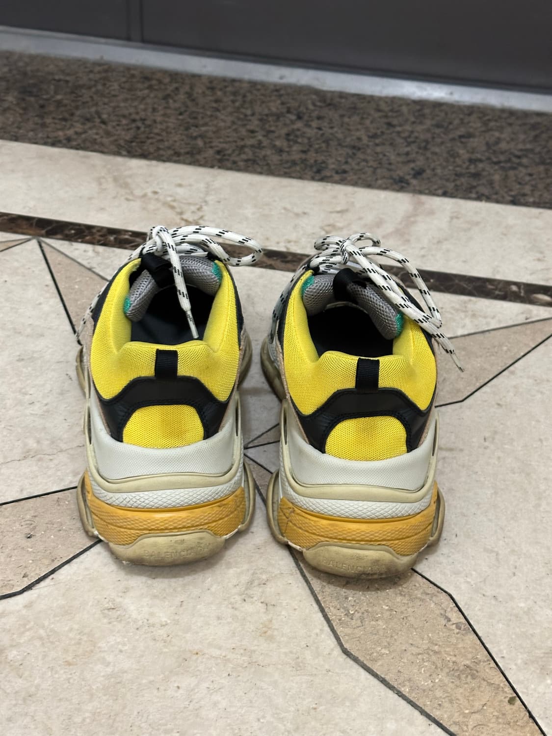 발렌시아가 트리플s 42 상품이미지3