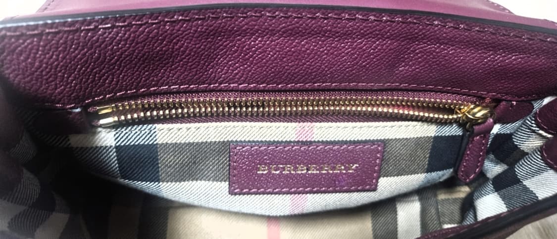 매장구입 버버리  크로스백  정품  상품이미지6