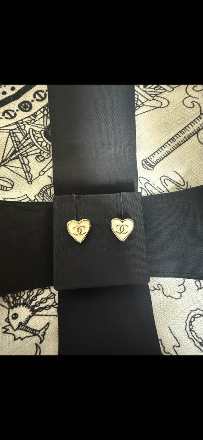 깜짝세일(새상품) 샤넬 하트 귀걸이 상품이미지3