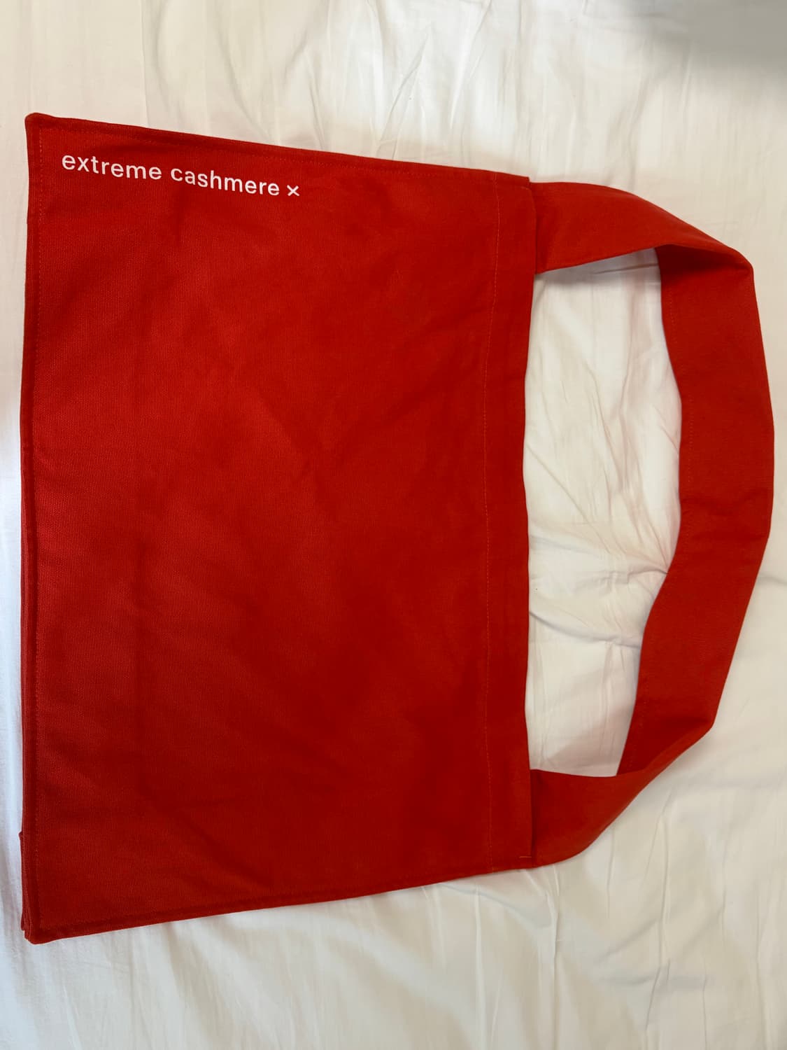 Extreme cashmere 에코백 상품이미지1