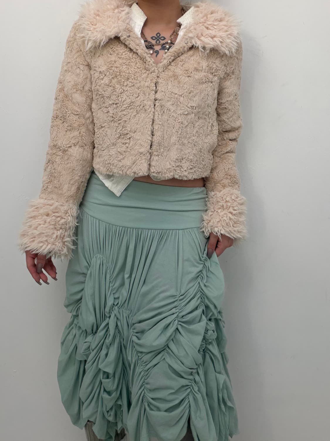 연핑크 크롭 퍼자켓 상품이미지2