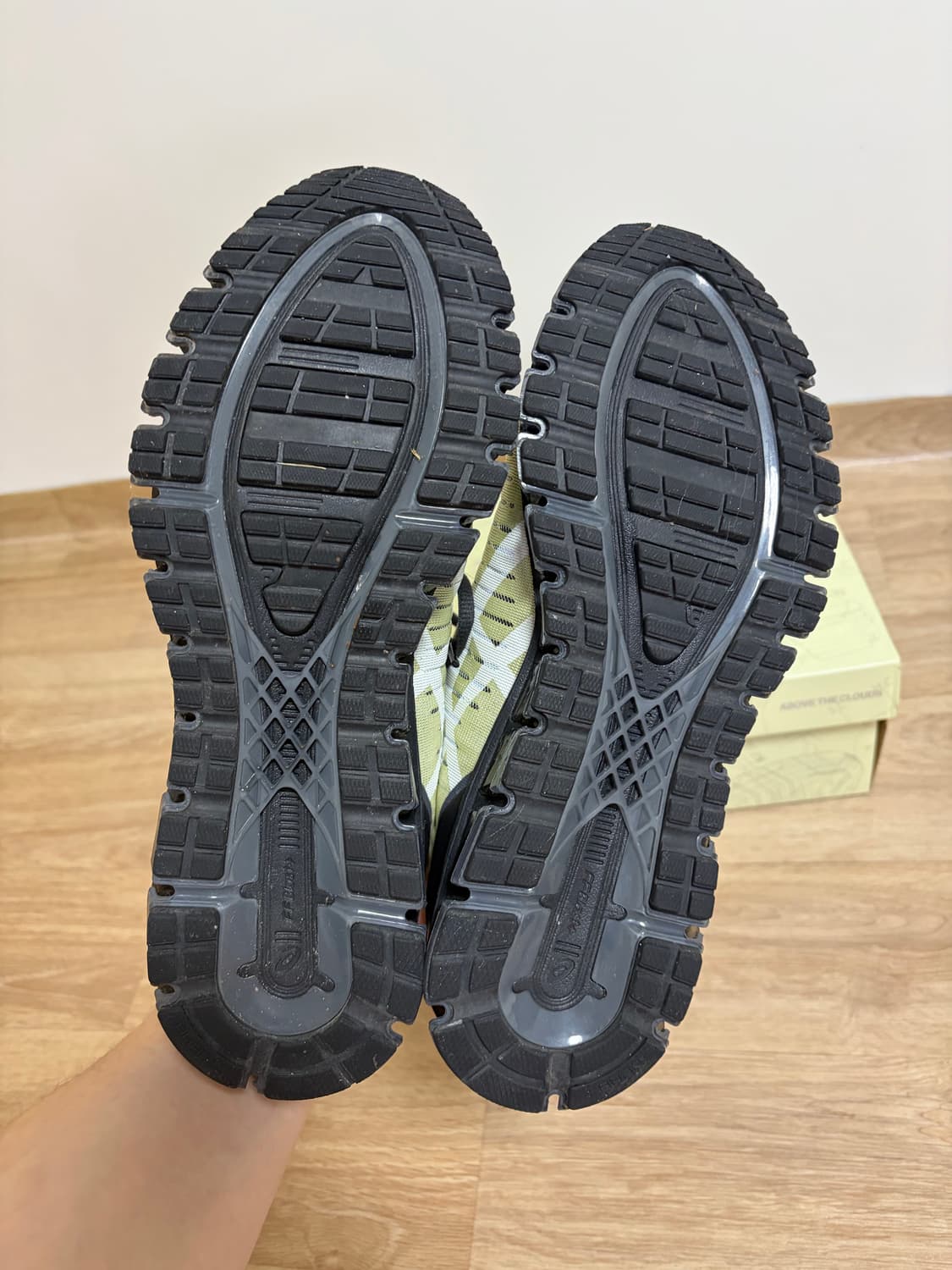 [270]아식스 어보브 더 클라우즈 젤퀀텀 360 상품이미지5