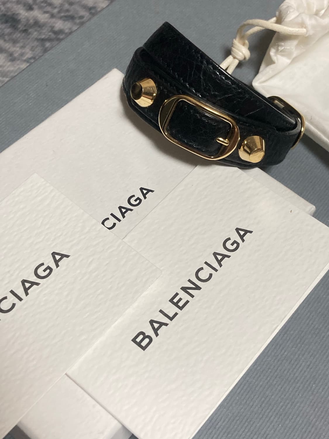 발렌시아가 가죽 팔찌 상품이미지1