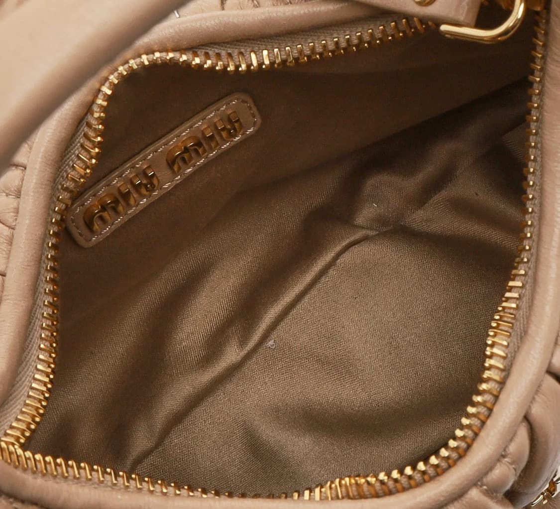 [S급] 미우미우 완더 마테라쎄 나파 레더 호보백 미니 판매합니다!!! 상품이미지5