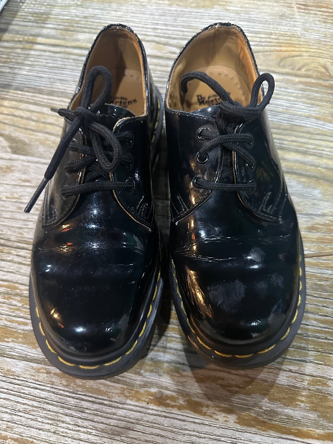 닥터마틴 3홀 에나멜 더비슈즈 220 상품이미지1