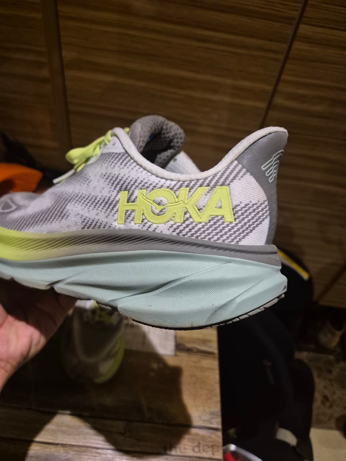 호카 클리프톤9 고어텍스 GTX 러닝화 상품이미지3