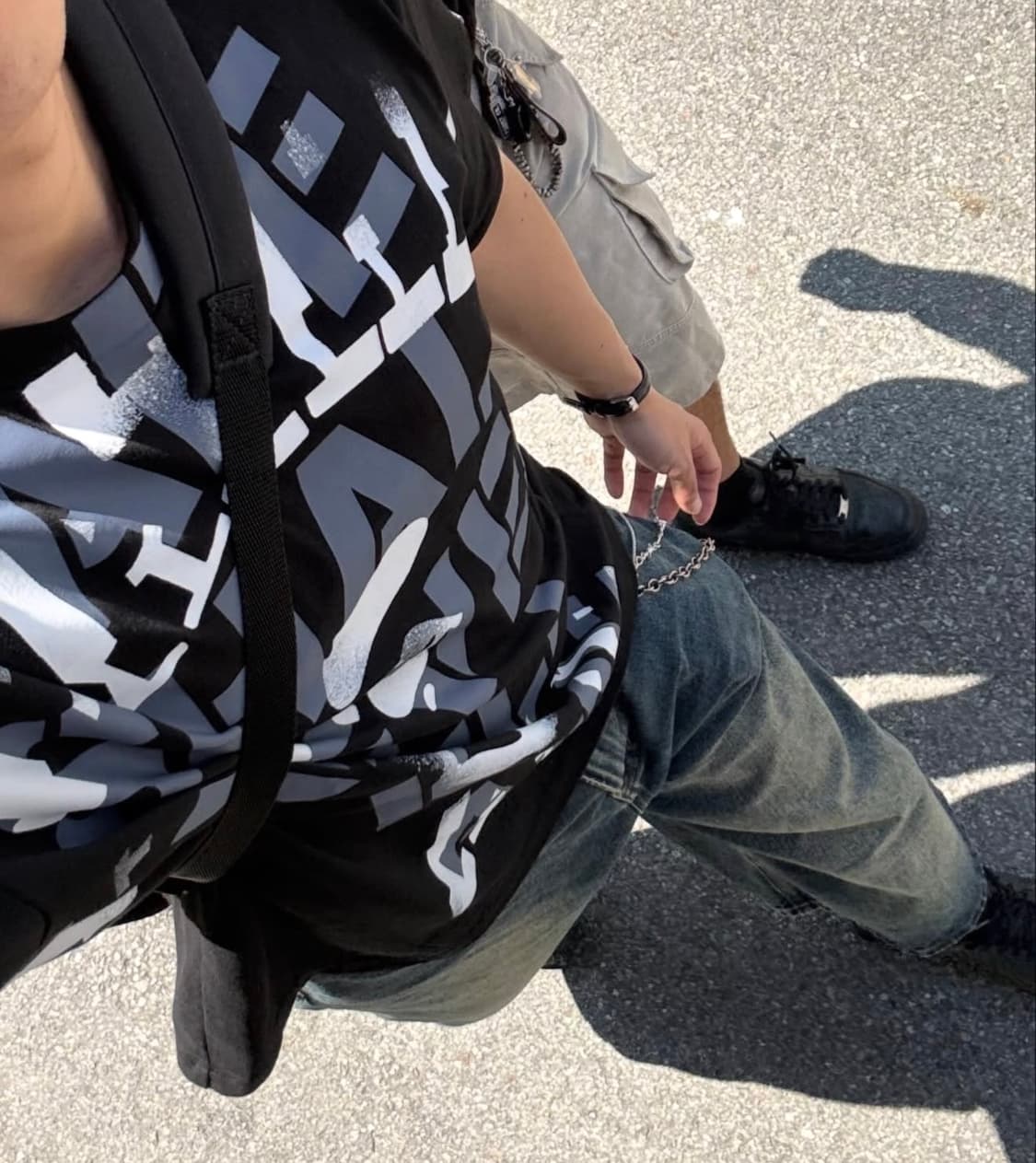 베이프 스프레이 프린트 콜리지 릴렉스드 핏 티셔츠 (M) 상품이미지1