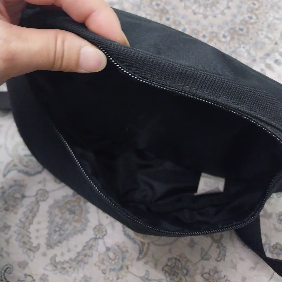 무탠다드 코듀라 블랙 힙색 슬링백 상품이미지4