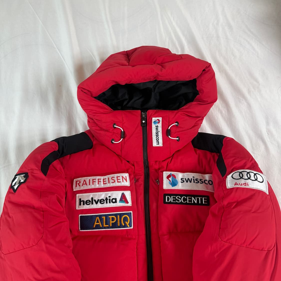 데상트 스위스 스키팀 패딩 레드 덕다운 L 상품이미지4