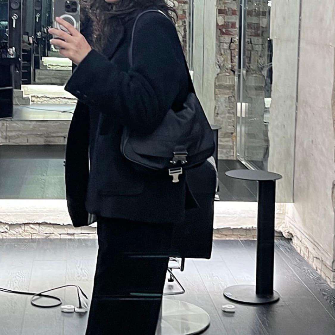 Matin Kim 빅 버클백 블랙 상품이미지5