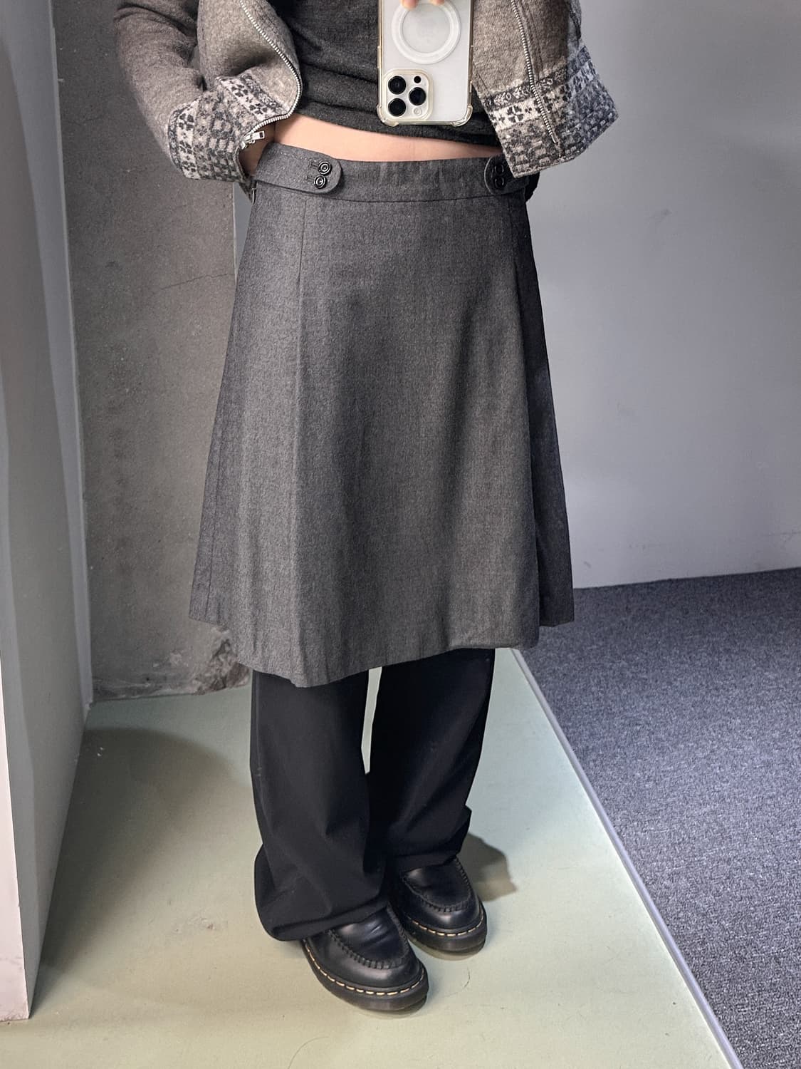 side buttons midi skirt 상품이미지1