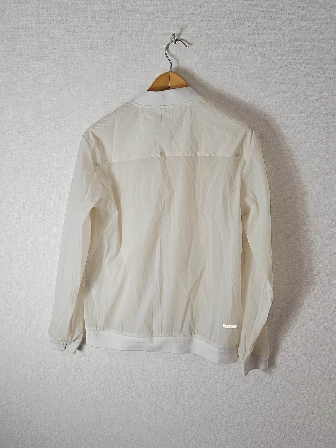 빈폴 스포츠 경량 우븐 화이트 바람막이 봄버자켓 남성 95 (거의새상품) 상품이미지4