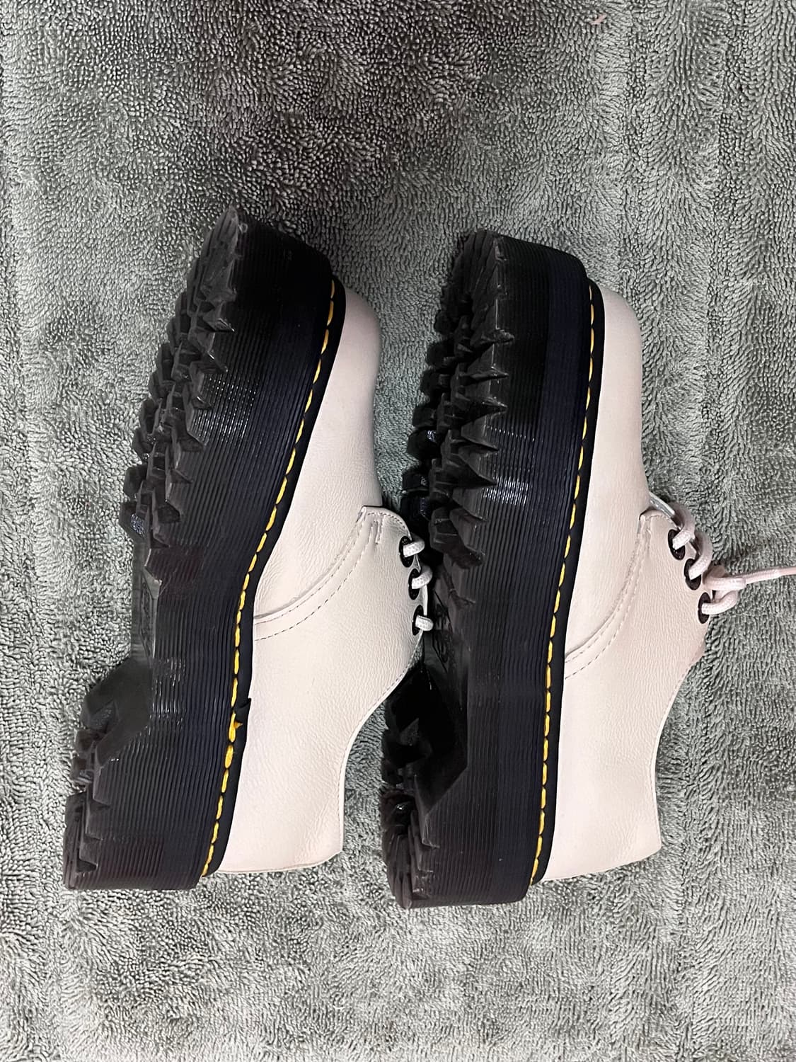 닥터마틴 쿼드 베이지 uk3 220 230 상품이미지2