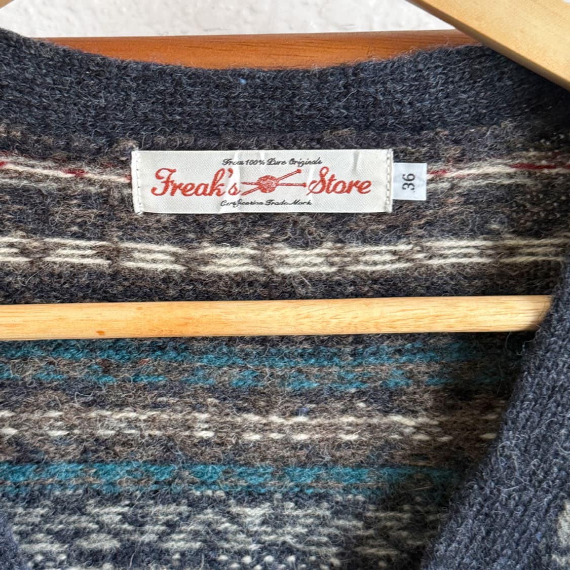 눈송이 브이넥 가디건 상품이미지4