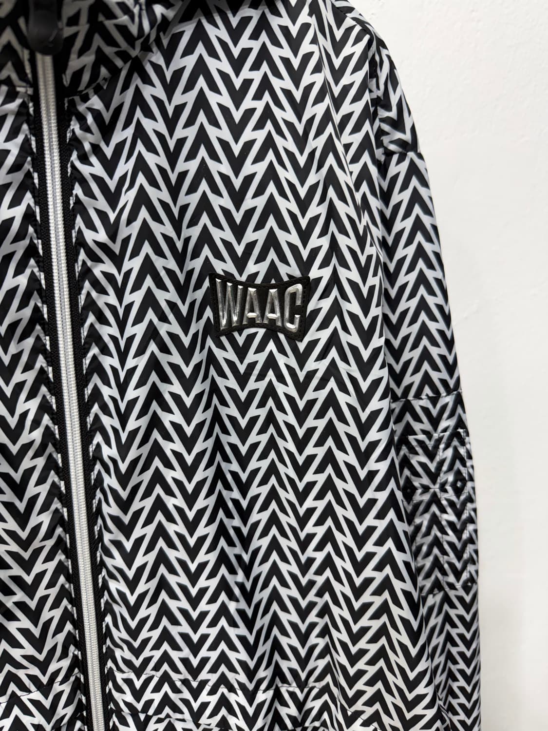 정품) WAAC 왁골프 22ss 남성 후드 바람막이 2(100) 상품이미지4